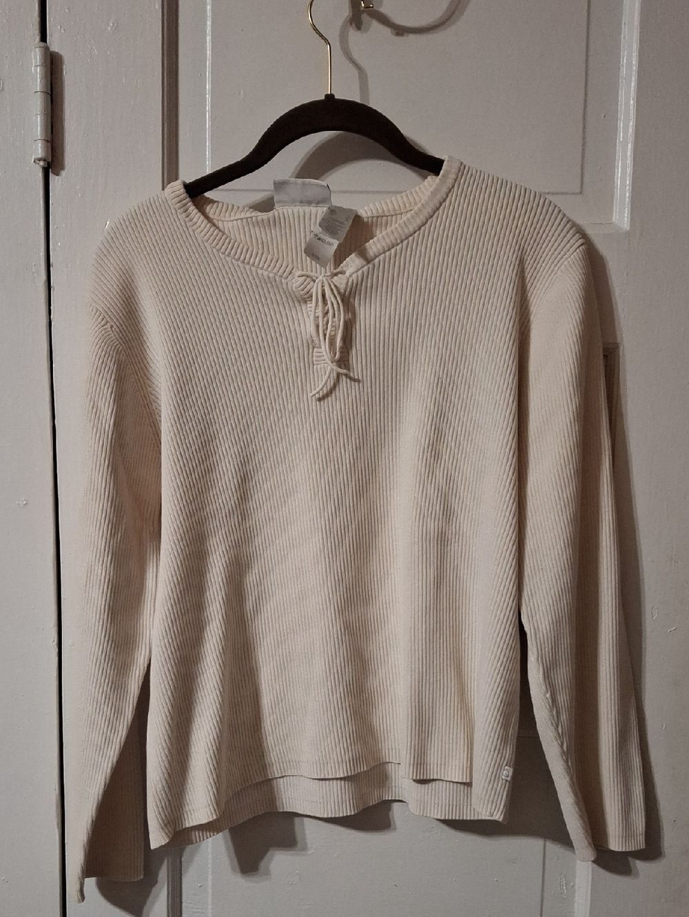 Liz Claiborne Cream Ribbed Lace-Up Crew Neck Sweater (Mis 160)